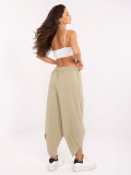Pantaloni sportivi eleganti in verde oliva