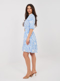 Abito azzurro stampato con cintura