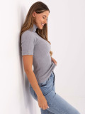 Pullover grigio elegante con colletto