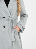 Elegante cappotto grigio da mezza stagione con cintura