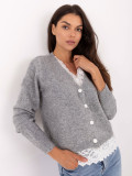 Elegante maglione grigio con maniche lunghe
