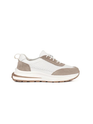Scarpe sportive in pelle perforata con suola spessa in bianco-beige