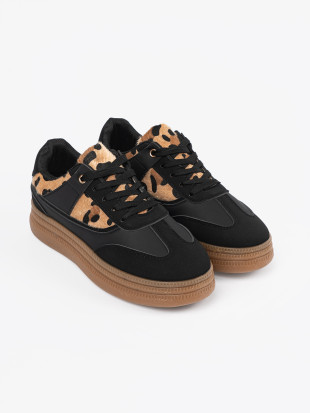 Sneakers nere da donna con dettagli leopardati