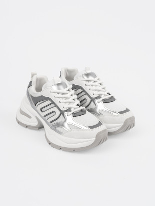 Sneakers bianche con dettagli argentati