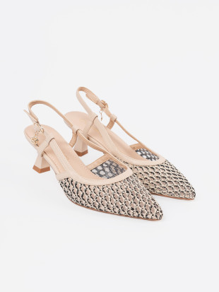 Pumps perforati beige chiaro con tacco basso