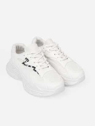 Scarpe sportive bianche con accento decorativo