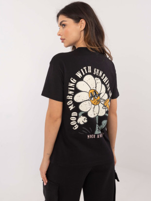 Blusa nera elegante a maniche corte