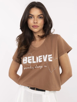 T-shirt beige con applicazione e strass