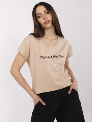 T-shirt stilosa con applicazione