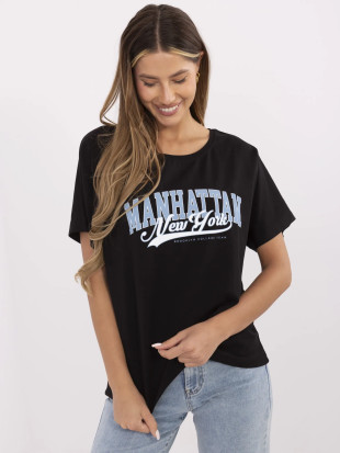 T-shirt nera elegante a maniche corte