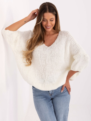 Elegante pullover ecru con maniche 3/4