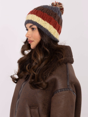 Cappello giallo a righe con pompon