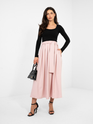Gonna midi rosa elegante a righe con cintura