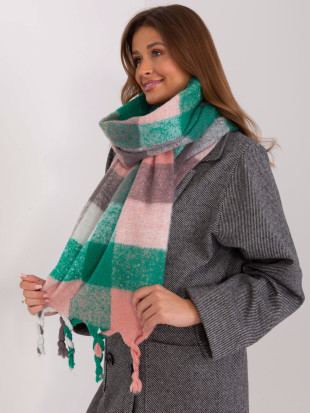Sciarpa verde con frange